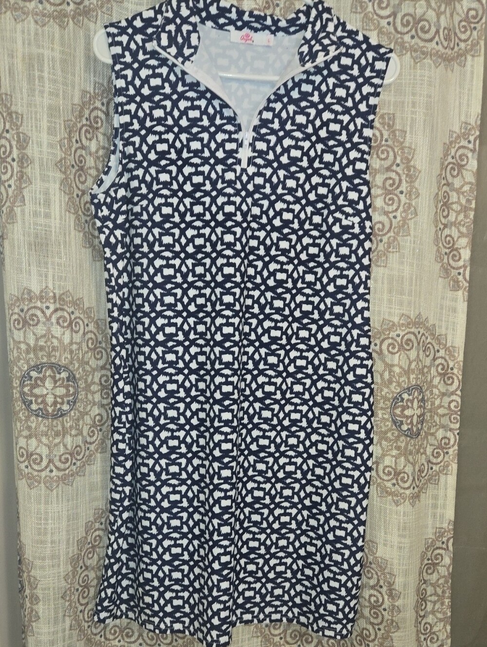 GEOMETRIC SLEEVELESS DRESS